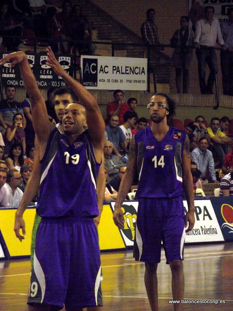 Xavier el primer vencedor. Foto Baloncesto con P Xavier el primer vencedor. Foto Baloncesto con P