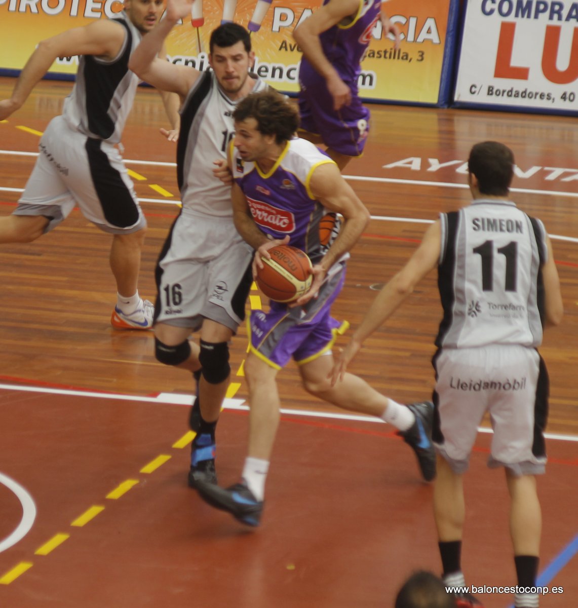 Urko fue el mejor ante el Barcelona. Imagen ante Lleida de www.baloncestoconp.es