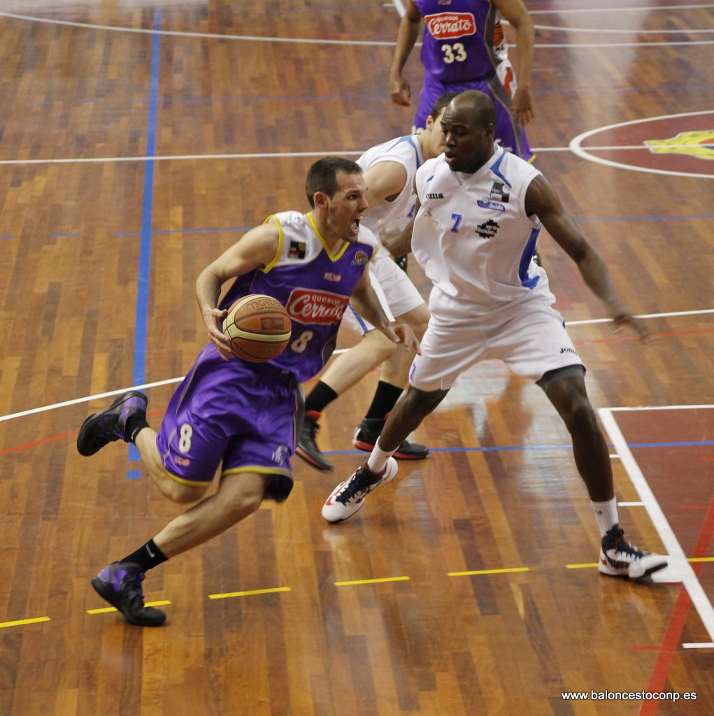 Carles Bravo da emoción al Trofeo Basket Morao. Foto Baloncesto con P