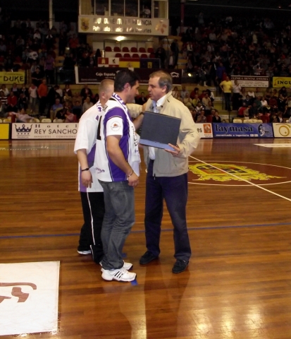 La Peña Basket Morao homenajeó a la directiva de Palencia Baloncesto