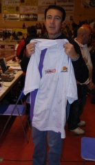 El ganador del sorteo de la camiseta firmada por los jugadores