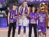 Las imágenes de la entrega del XVI Trofeo Urko Otegui a Juampi Vaulet